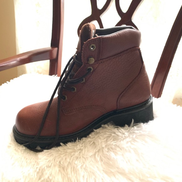 Boots 🥾 - Picture 8 of 9